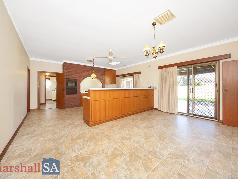 13 Frogmore Road, KIDMAN PARK — image 2