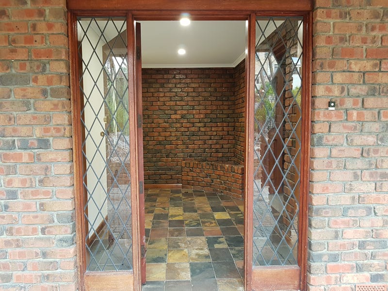3 Telopea Drive, ATHELSTONE — image 4