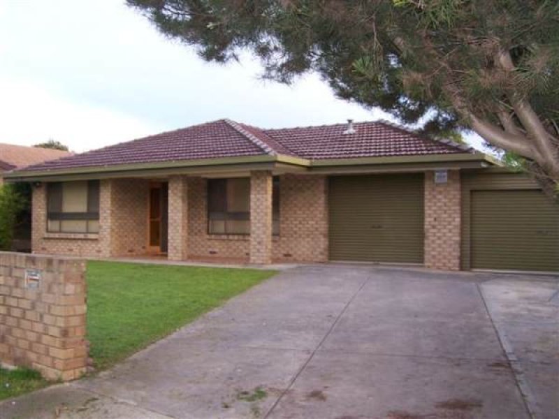 8 Naretha Street, HOLDEN HILL — image 1