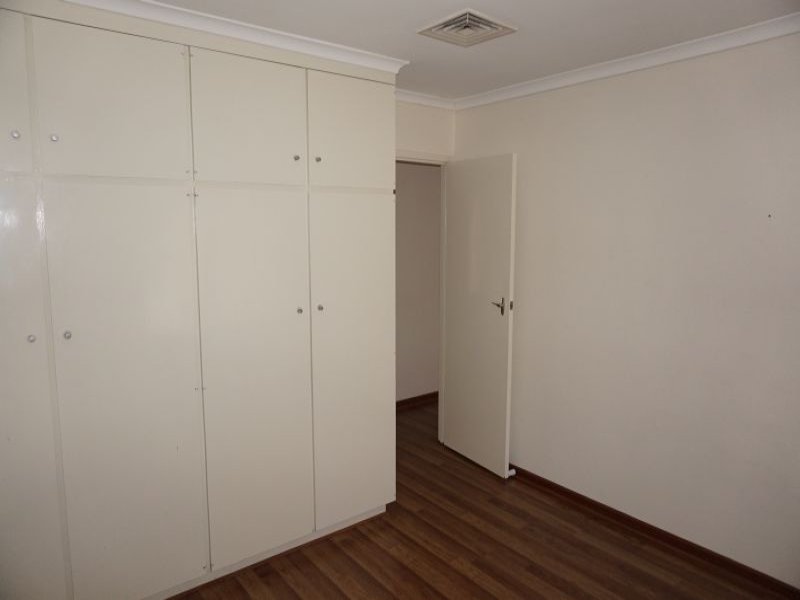 4/8 Hampstead Avenue, HIGHGATE — image 6