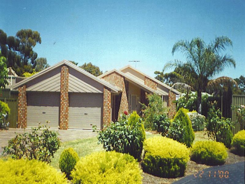 30 Birchdale Circuit, HILLBANK — image 1