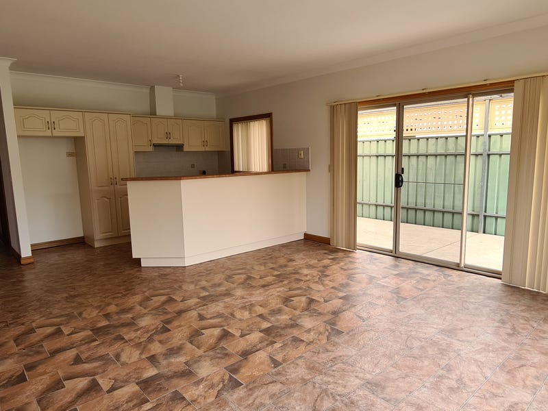 2/67 Crittenden Road, FINDON — image 3