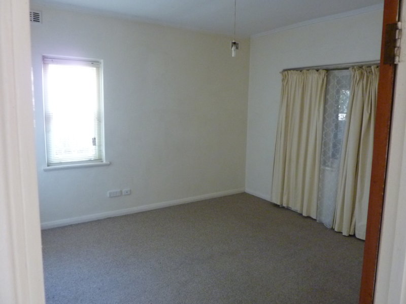 451 Goodwood Road, WESTBOURNE PARK — image 4