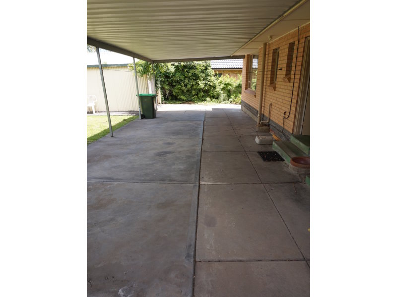 40 Thomson Avenue, ROSTREVOR — image 8