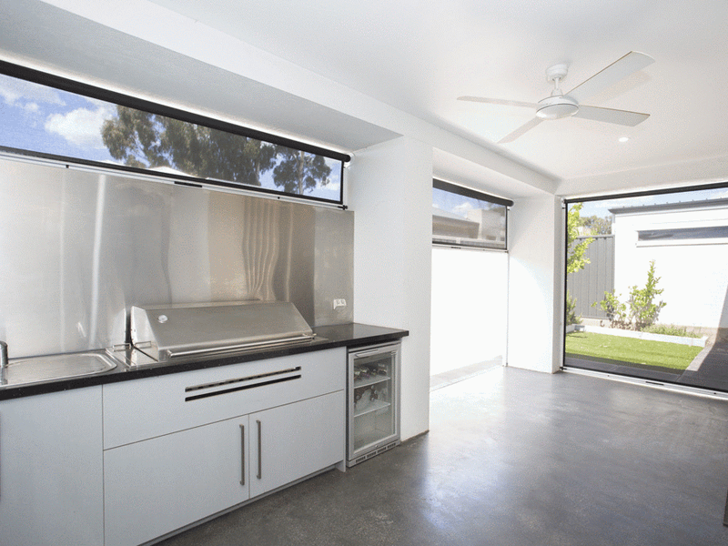 15B Radnor Avenue, ROSTREVOR — image 13