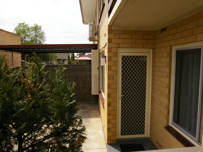 1/23 Seaforth Avenue, SOMERTON PARK — image 10