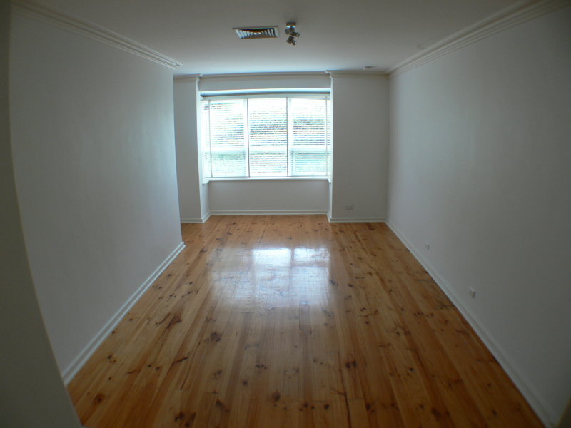 2/4 Peroomba Avenue, KENSINGTON GARDENS — image 2