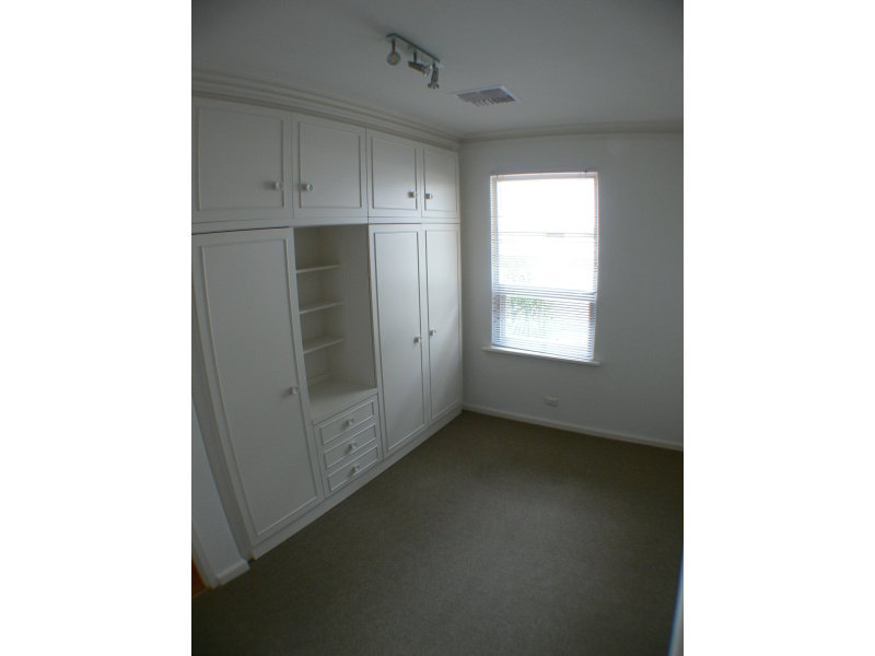 2/4 Peroomba Avenue, KENSINGTON GARDENS — image 4