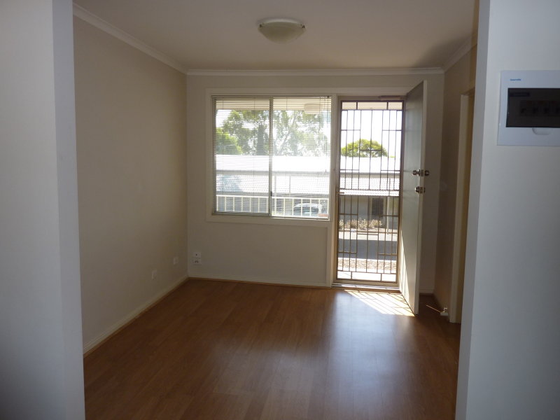 18/4 Beovich Road, INGLE FARM — image 2