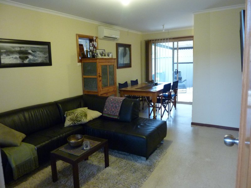 4/14 Crozier Avenue, MODBURY — image 2