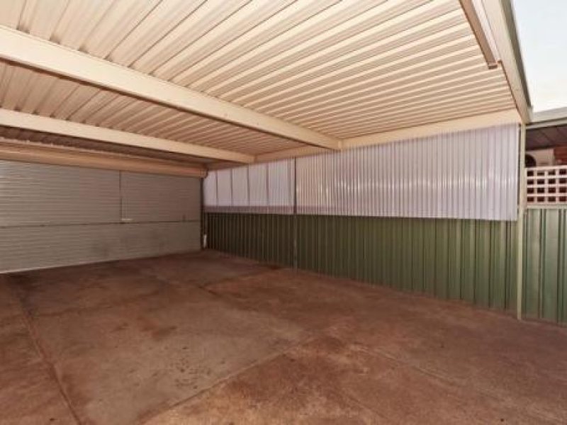 3 Bentley Drive, HOLDEN HILL — image 4