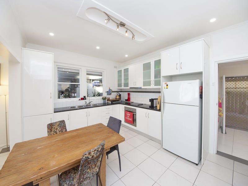 11 Glen Elder Street, FINDON — image 3