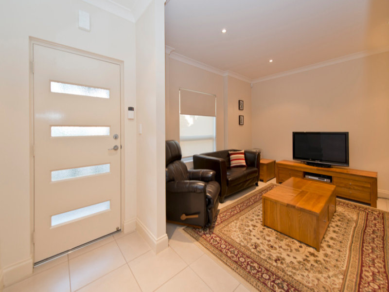 1C Pine Street, FLINDERS PARK — image 3