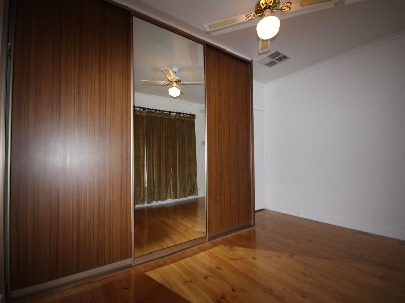 57 Milne Road, INGLE FARM — image 7