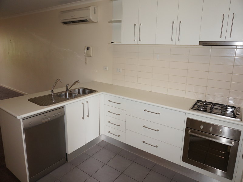 9/466 Pulteney Street, ADELAIDE — image 2