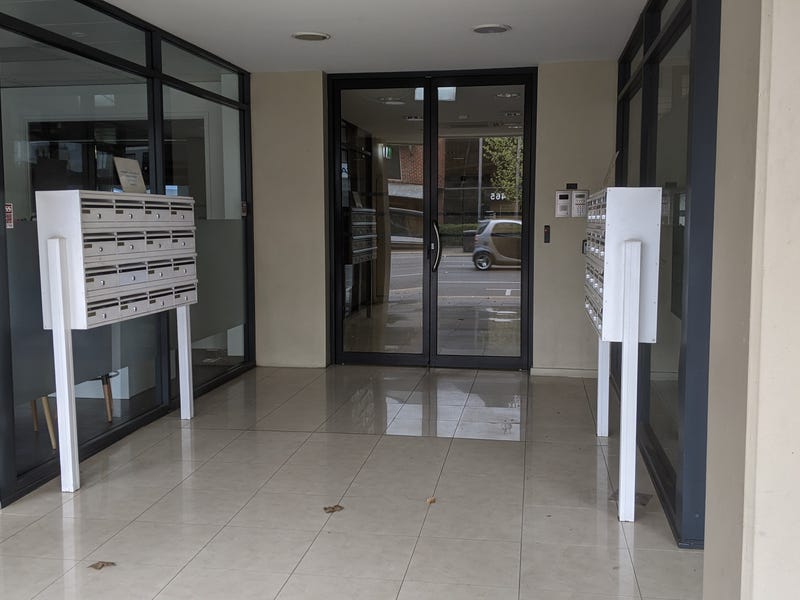 9/466 Pulteney Street, ADELAIDE — image 12