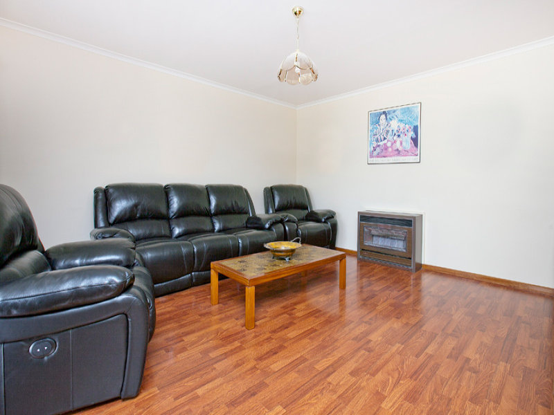 13 Chatswood Grove, NEWTON — image 2