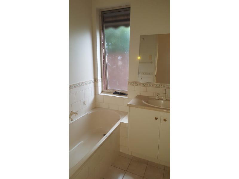 7 Dillon Court, BROMPTON — image 8