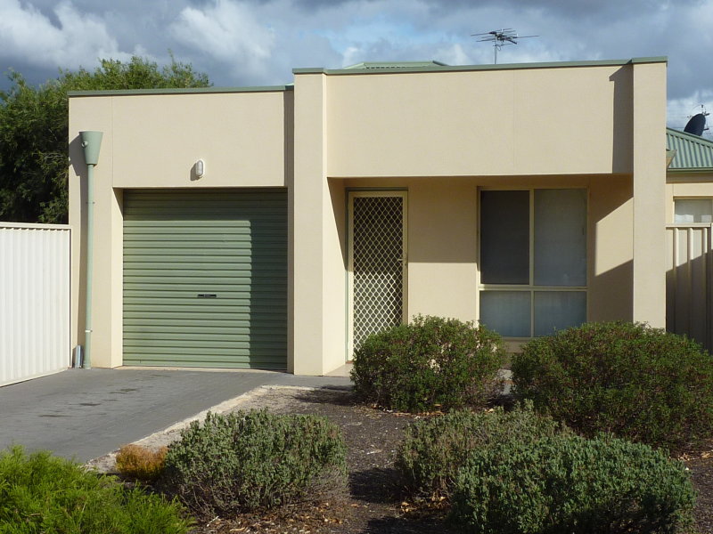1/10 Shrewton Court, SALISBURY NORTH — image 1