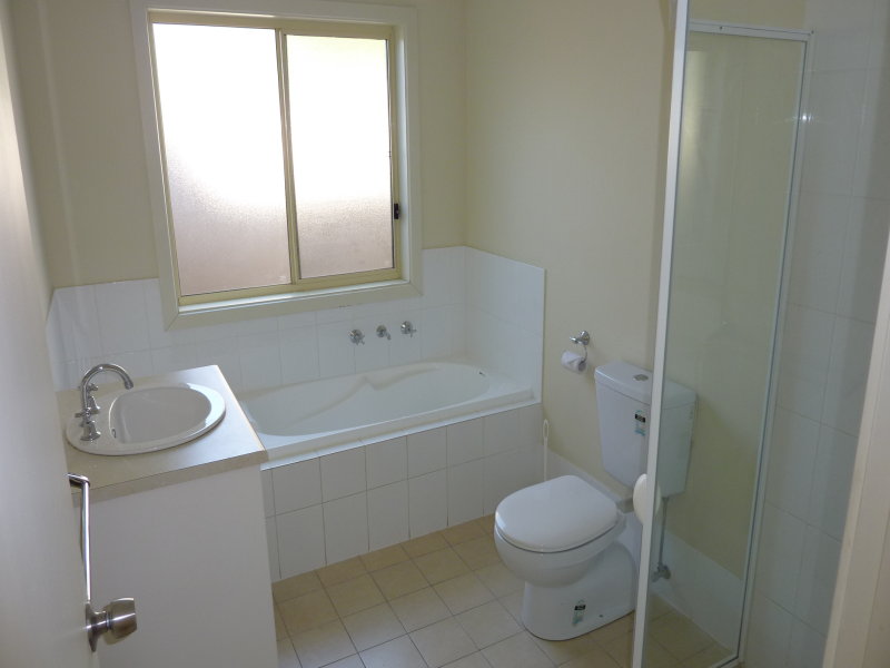 1/10 Shrewton Court, SALISBURY NORTH — image 5
