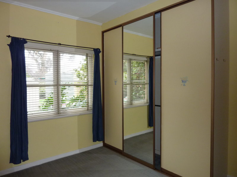 2 Llanfair Terrace, WESTBOURNE PARK — image 4