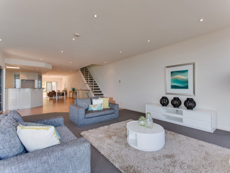 22A The Esplanade, SOMERTON PARK — image 6