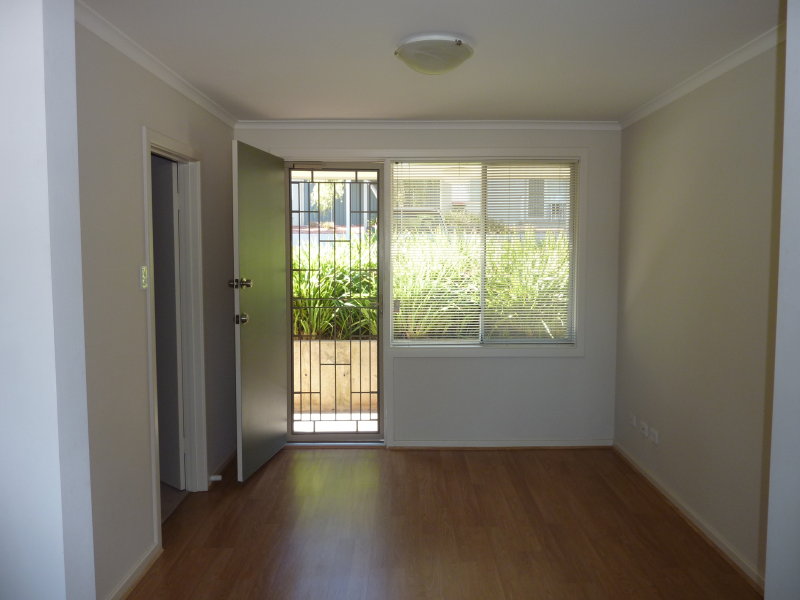 3/4 Beovich Road, INGLE FARM — image 2