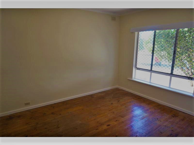 1/2 Donald Street, SALISBURY — image 3