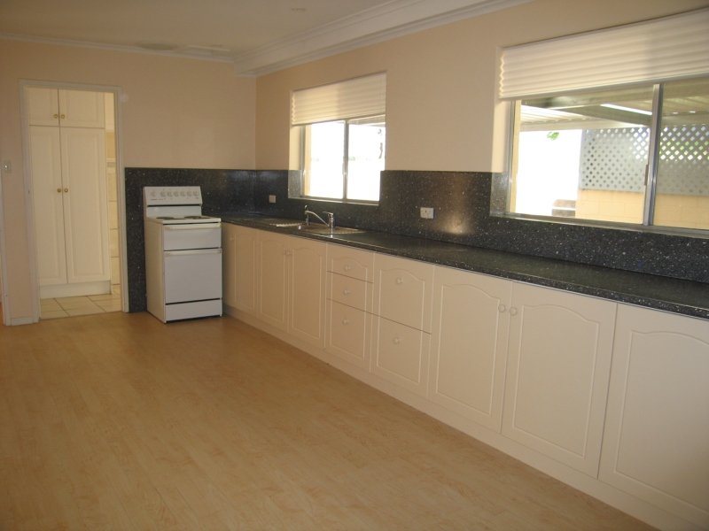 125 Perseverance Road, VISTA — image 2