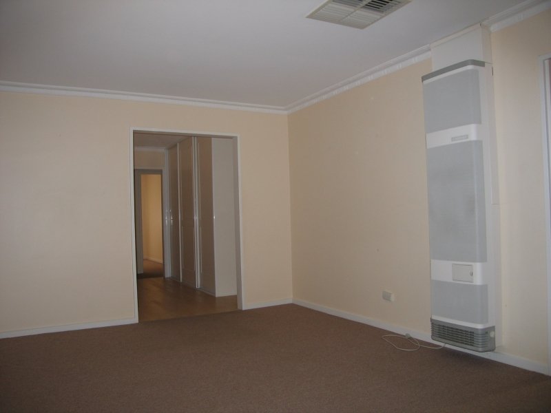 125 Perseverance Road, VISTA — image 4