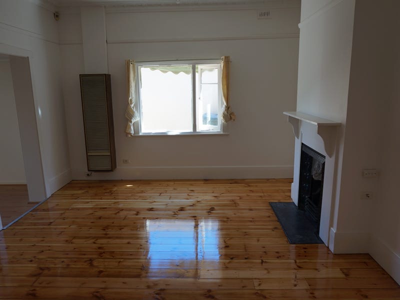 71 Balfour Street, NAILSWORTH — image 2