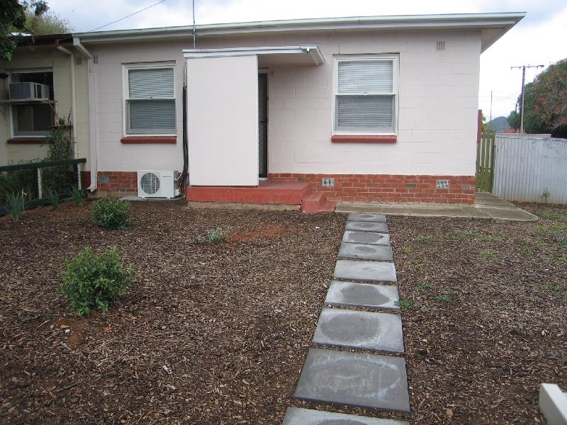 23 Mundon Street, CAMPBELLTOWN — image 1