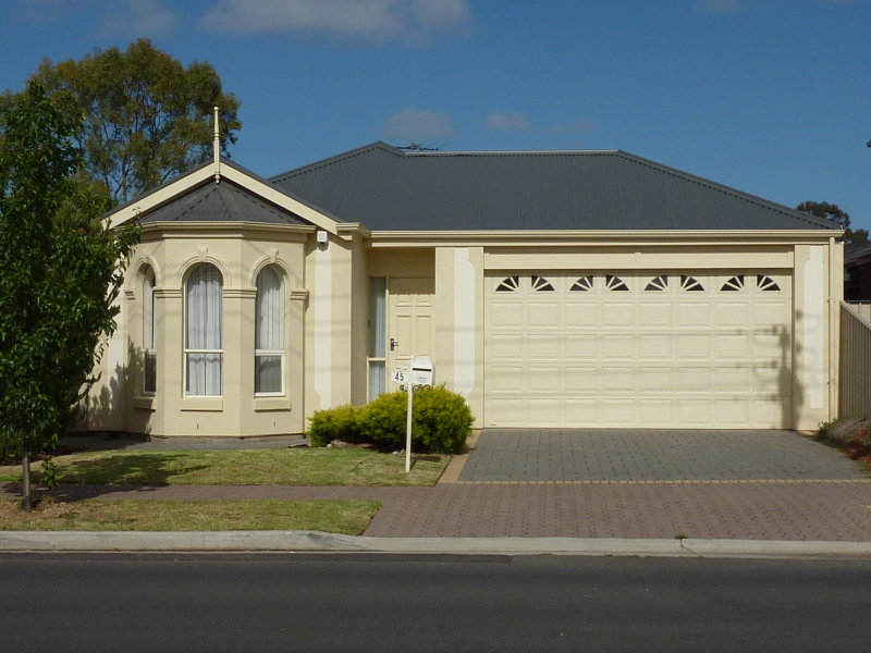 45 Dumfries Avenue, NORTHFIELD — image 1