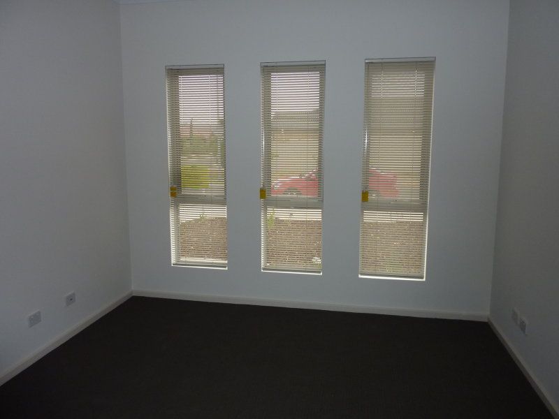 67 Atkinson Road, BURTON — image 2