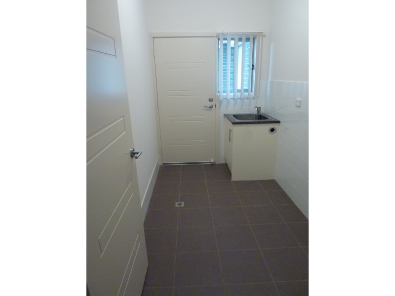 67 Atkinson Road, BURTON — image 10