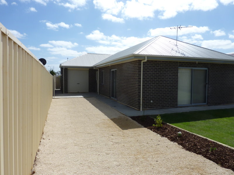 67 Atkinson Road, BURTON — image 15