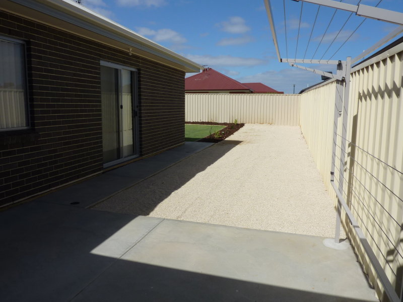 67 Atkinson Road, BURTON — image 17