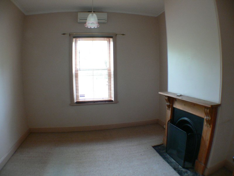 19 Ebor Avenue, MILE END — image 7