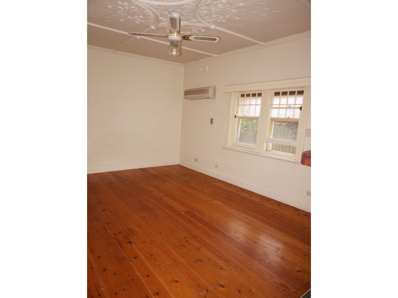 26 Prosser Avenue, NORWOOD — image 2