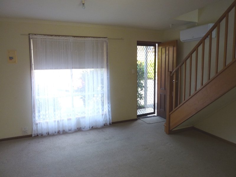 18/129 Smart Road, MODBURY — image 3