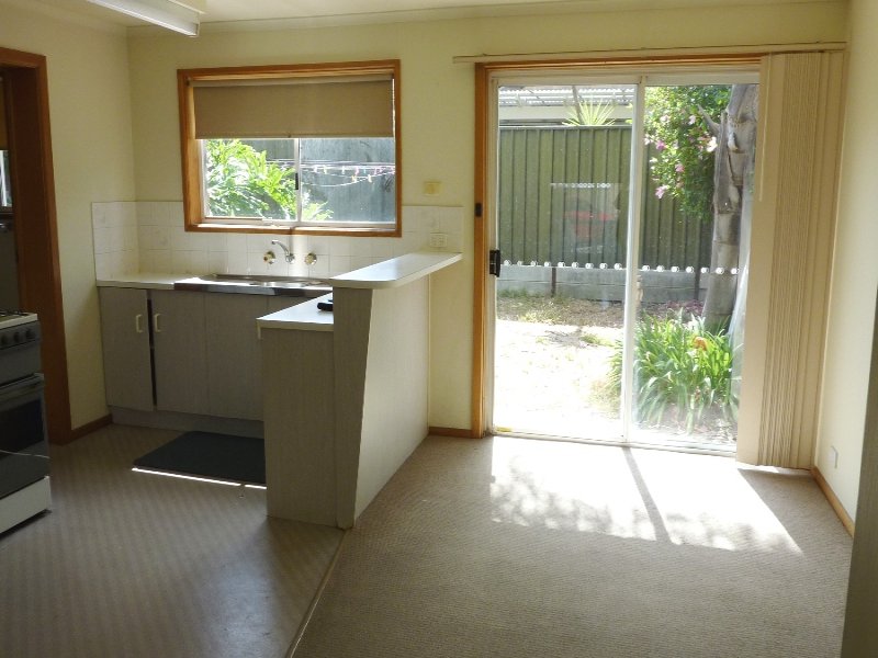 18/129 Smart Road, MODBURY — image 7