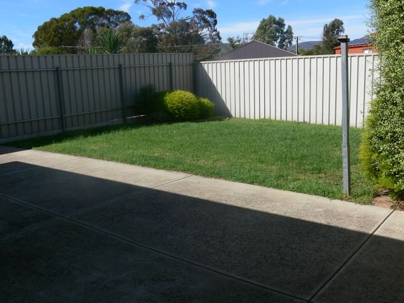 27 Brecon Street, WINDSOR GARDENS — image 9