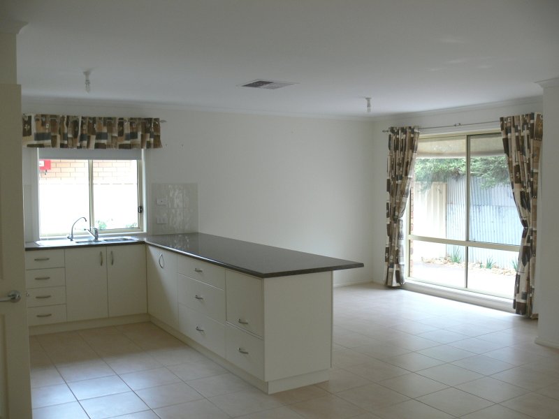 12A Koongarra Crescent, MUNNO PARA — image 5