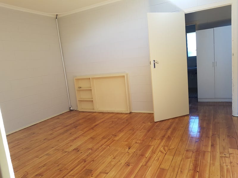 5 Arkaba Street, TAPEROO — image 4