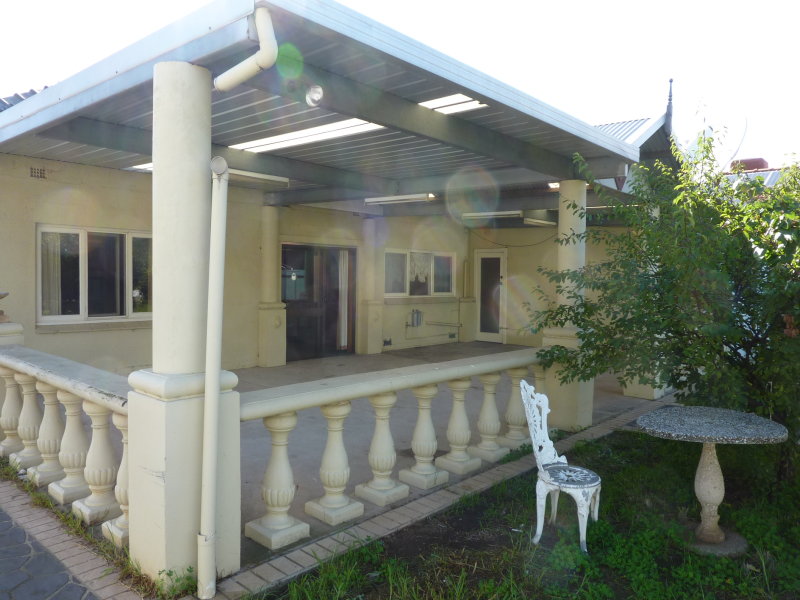 37 Gladstone Avenue, KILBURN — image 11