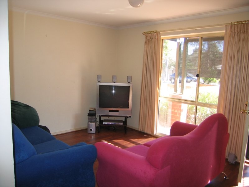 1/19 Kent Road, KESWICK — image 2
