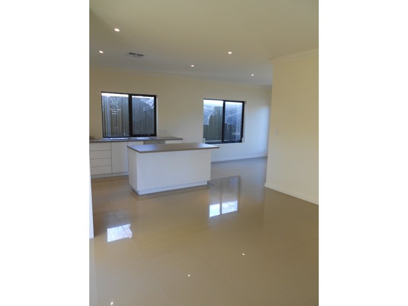 13D Radnor Avenue, ROSTREVOR — image 5