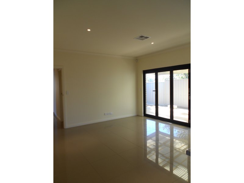 13D Radnor Avenue, ROSTREVOR — image 6