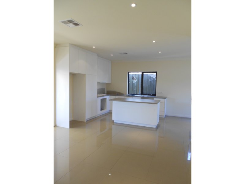 13D Radnor Avenue, ROSTREVOR — image 7