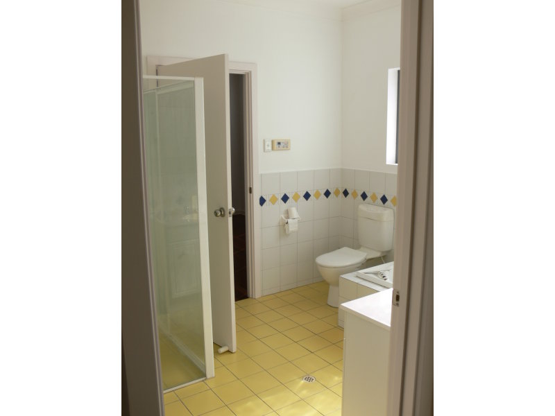 1B  Shirley Avenue`, TRANMERE — image 6